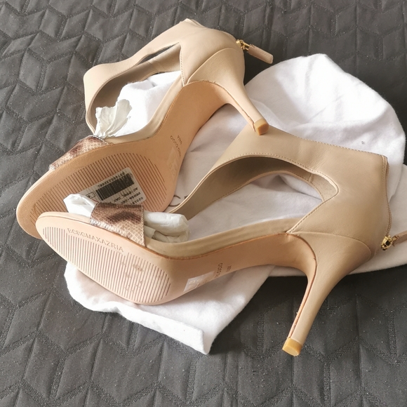 BcbgMaxazria summer shoes, high hills, leather, beige/natural color, size 8 1/2. - Picture 2 of 5